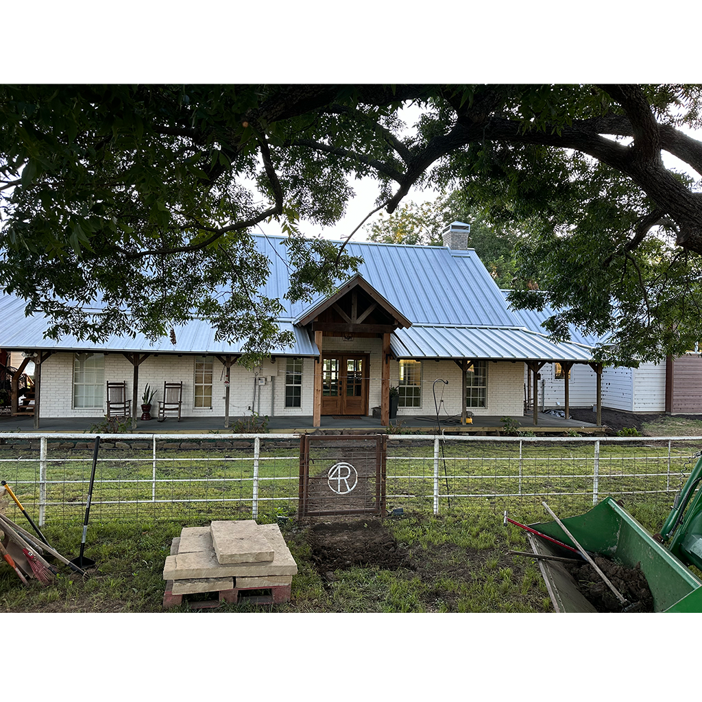 Front view of the house.