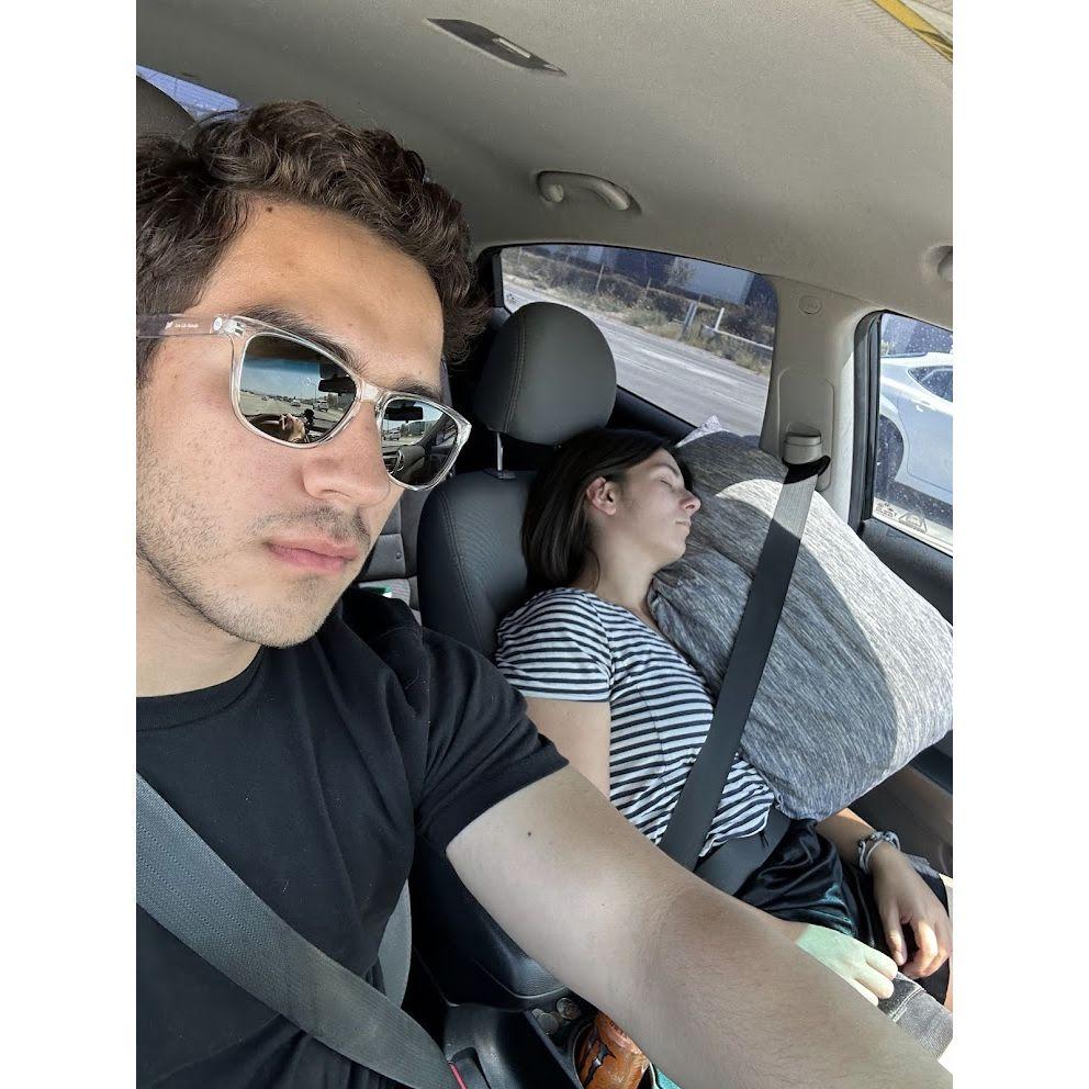 Our first roadtrip, Utah -> California. Living my best life while she’s living hers.