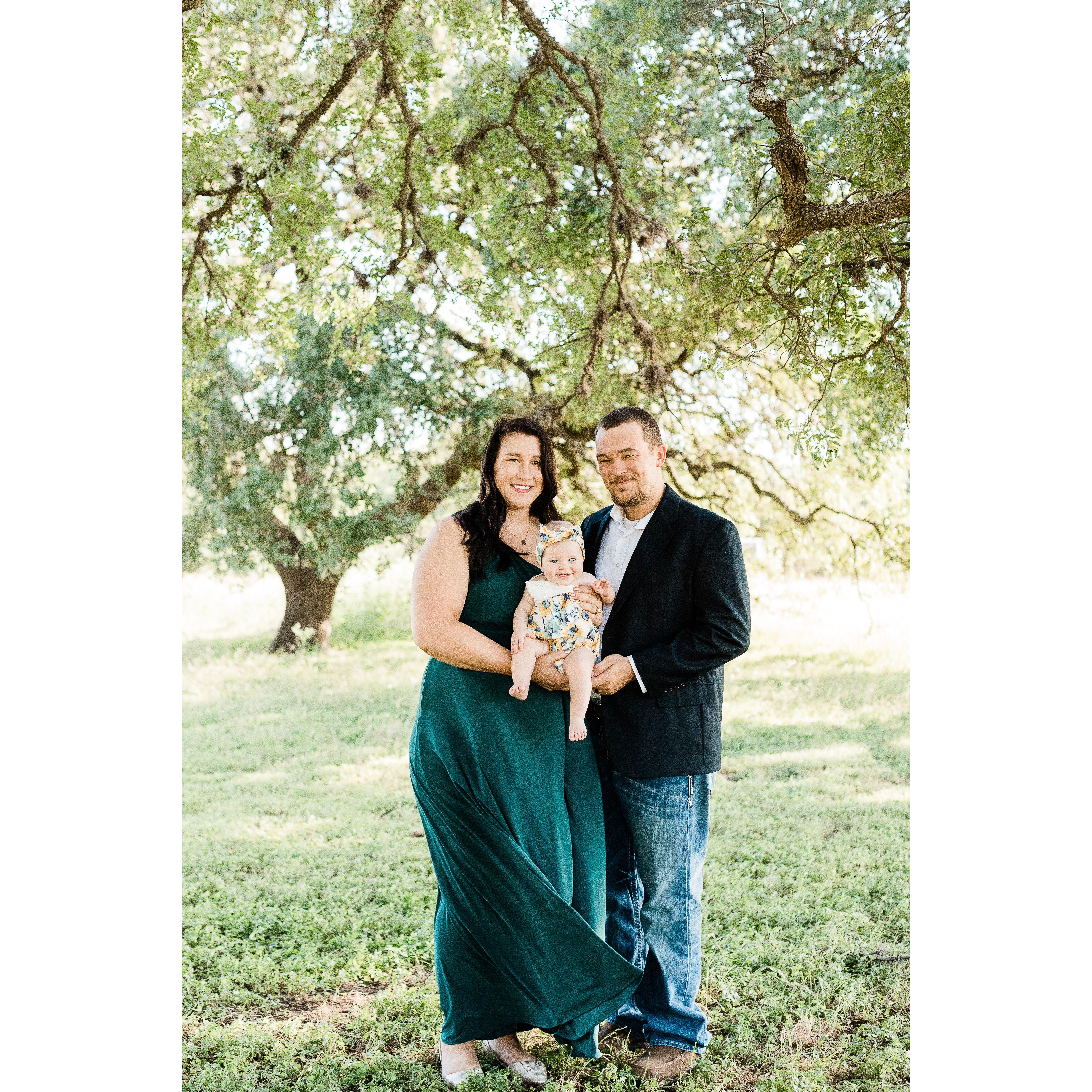 6-26-2021 Family pictures with our 9 month old girl📸