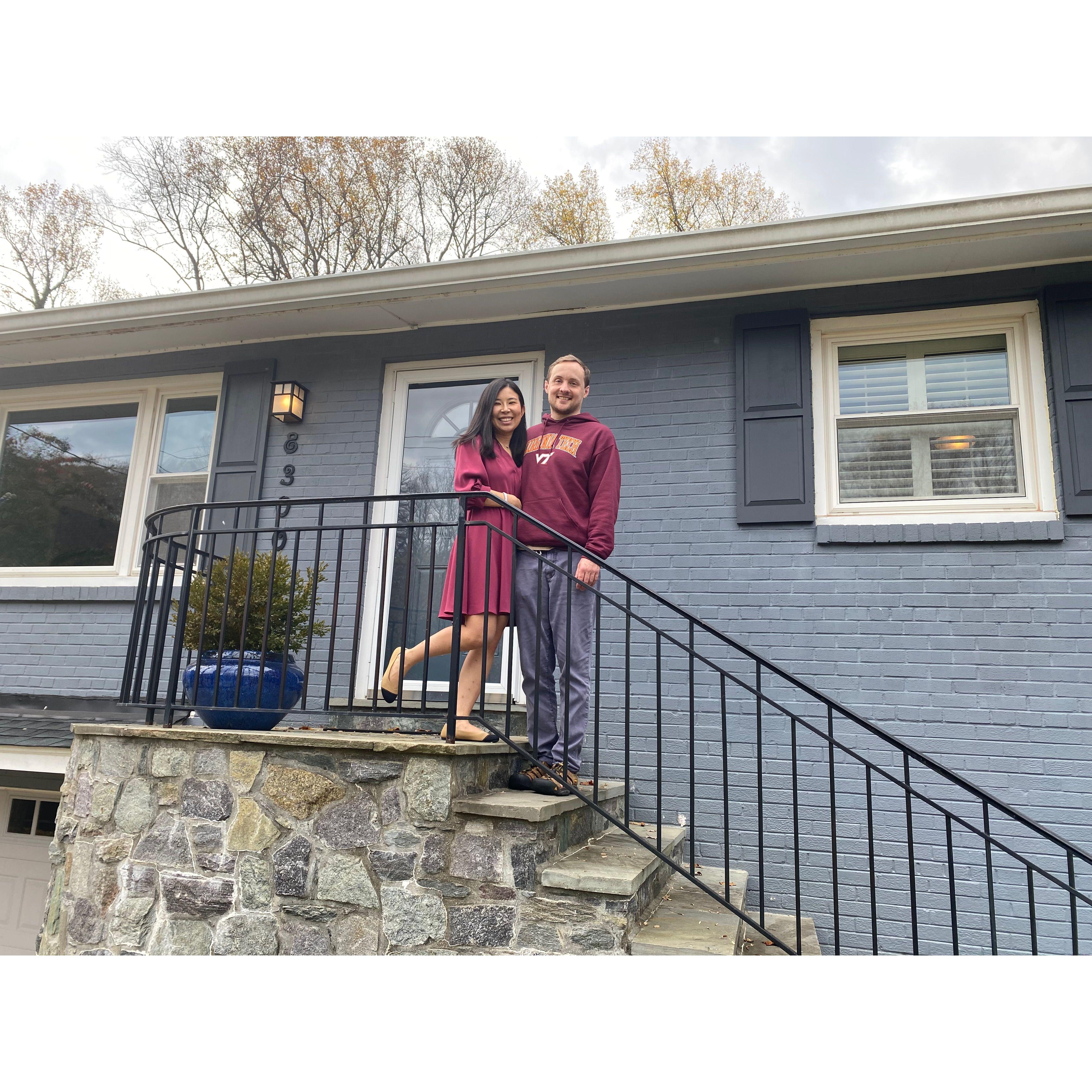 Recently, Diana and Conor moved into a small home in Bethesda MD, and I got promoted to a trust fund kitty. Diana和Conor最近搬进了属于他们自己的窝，而我则晋升成了一个拥有信托基金的猫meow。