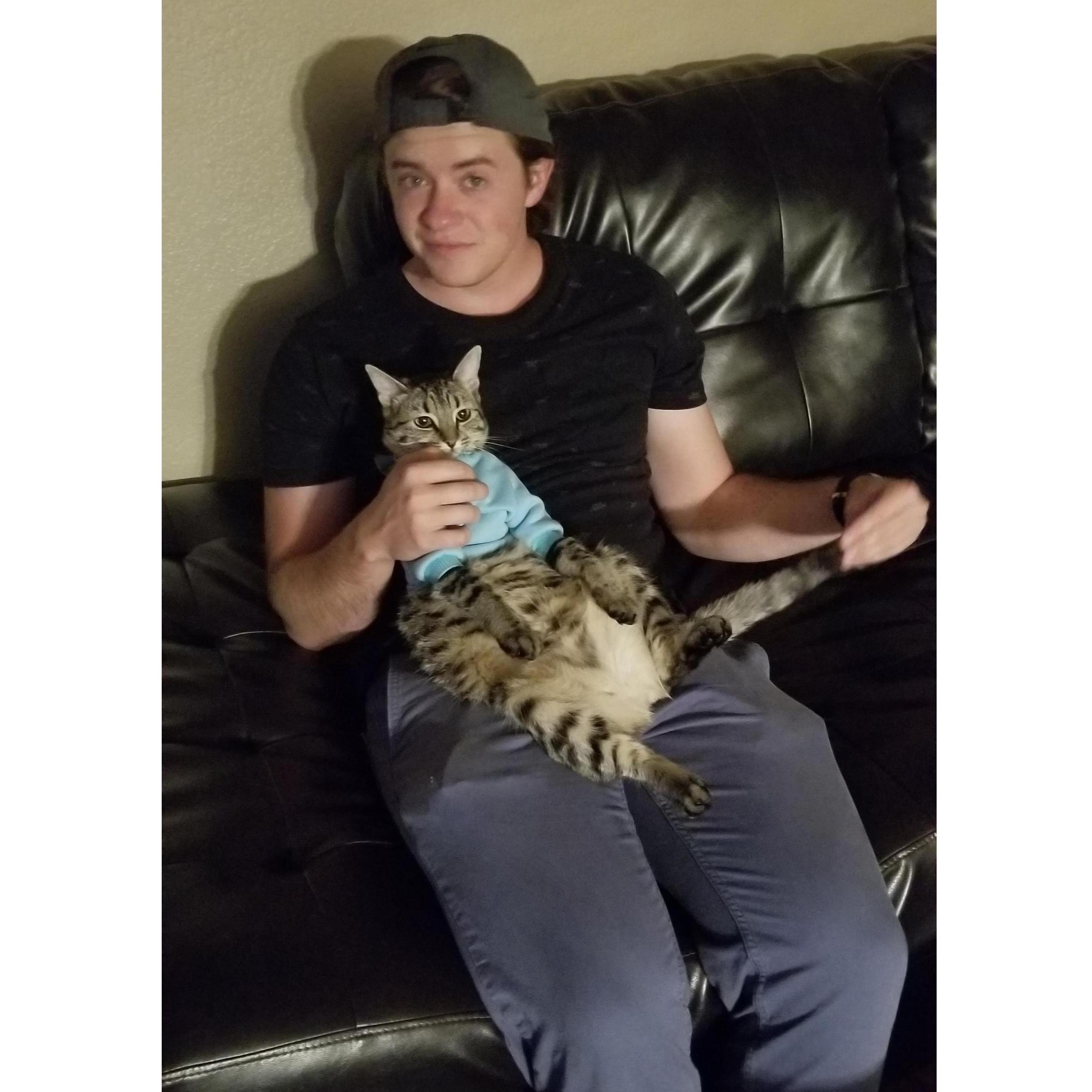 Marty and the cat, Macy