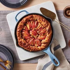 Le Creuset - Signature Skillet - 10.25 in - Color: Chambray