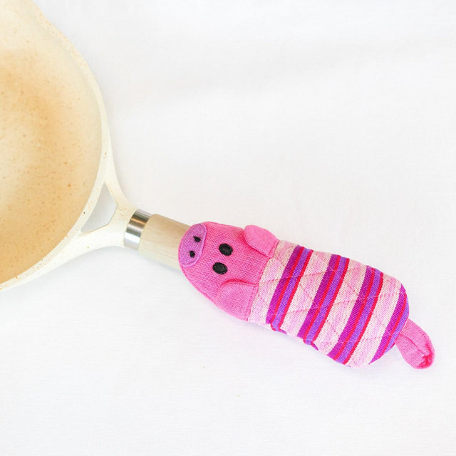 Piglet Skillet Pot Handle Holder | Hand Sewn Cover, Kitchen Burn Protection, Cast Iron Skillet Handle Cover | Pan Handle Sleeve