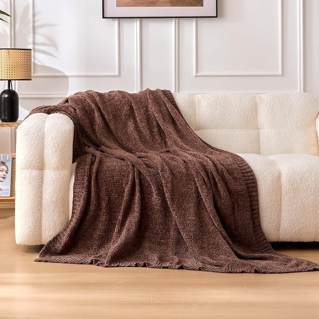 Amazon Basics Chunky Chenille Knit Microfiber Throw Blanket for Couch, Bed and Sofa, Soft and Warm Lightweight Jersey, 50"×60", Brown
