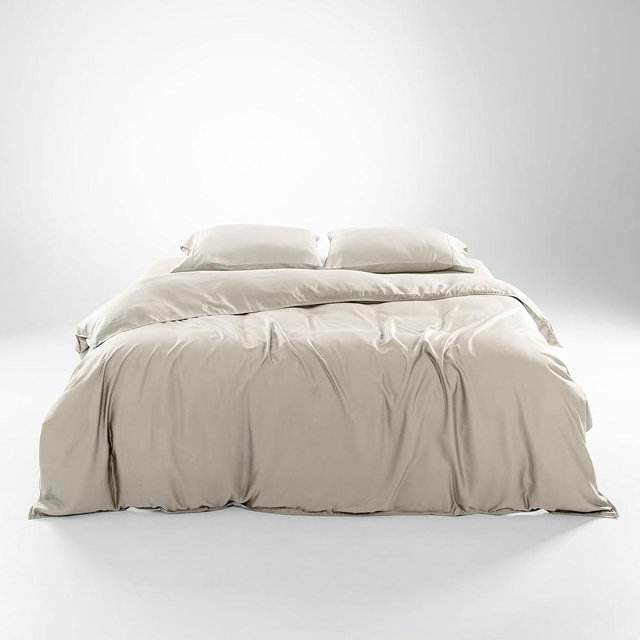 Olive + Crate Luxury 100% Lyocell Eucalyptus Duvet Cover Set Queen Size, Tencel 3PC Vegan Bedding Set, Super Soft Off White Cooling Duvet Cover for Hot Sleepers & 2 Pillowcases, Oatmeal (90" x 88")