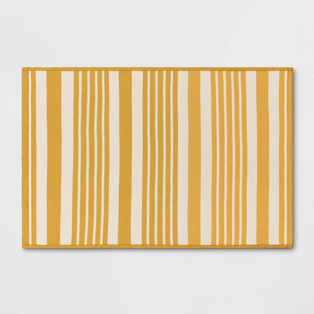 2'x3' Indoor/Outdoor Reversible Rug Yellow - Threshold™