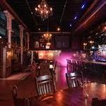 Bar: Raven's Manor