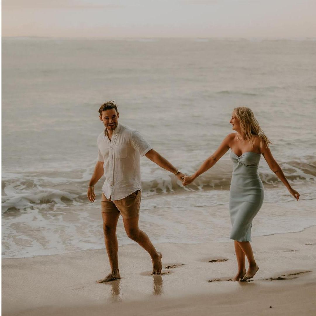 Gina wanted to support a fellow military spouse and get their engagement pictures done in Hawaii.