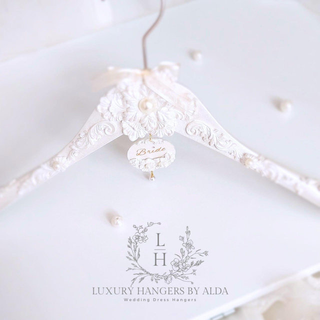 Pearl Embellished Wedding Dress Hanger: Personalized Bridal Gift
