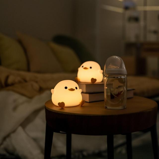 Adorable Rechargeable DoDo Duck Lamp - Creative Bedside Table & Desk Night Light - Silicone Animal Lamp, Cute Desk Lamp, Gift for kids!