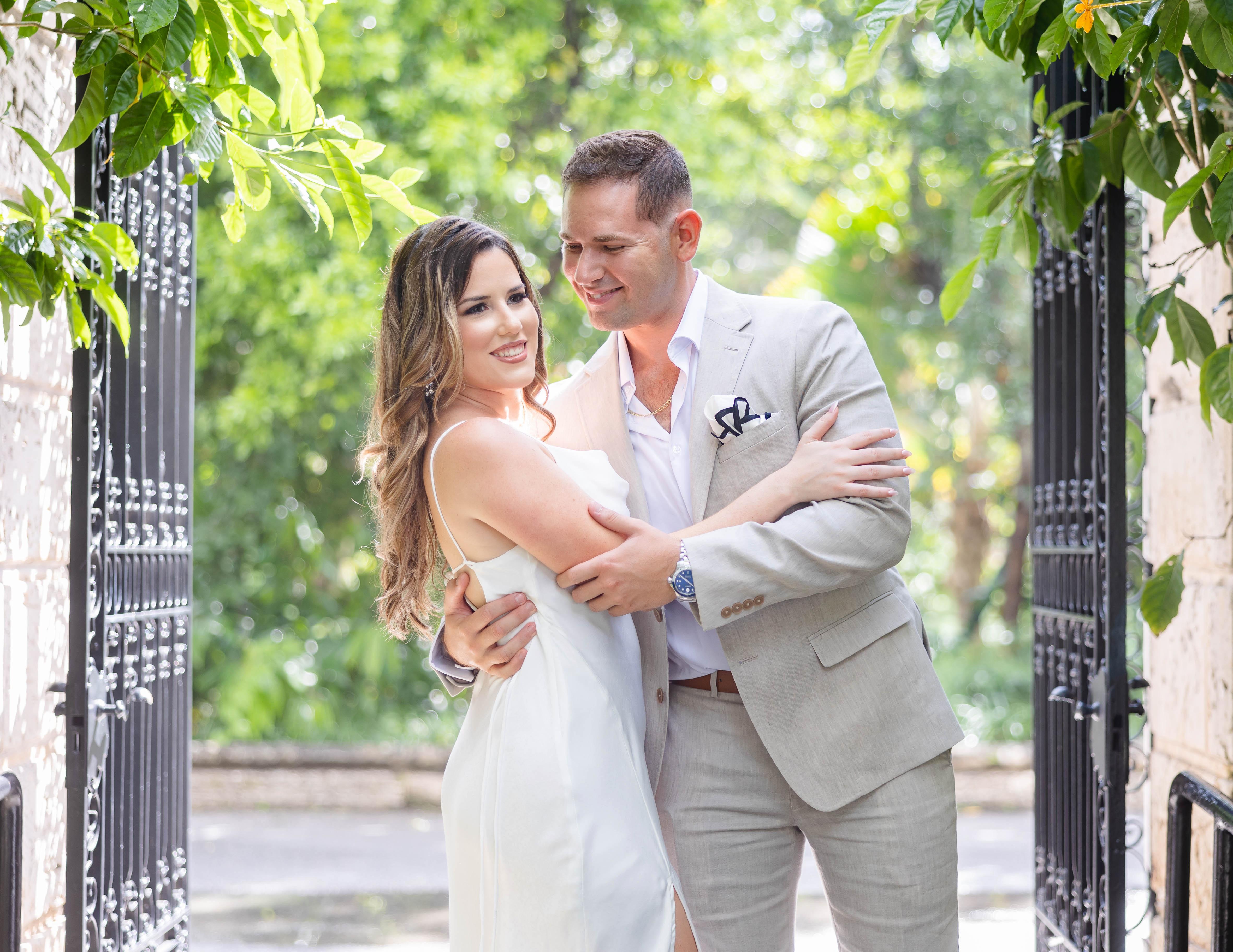The Wedding Website of Roxana Becerra and Yezer Gonzalez
