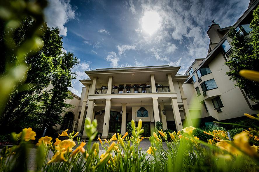 The Wedding Website of Nicole Elizabeth Penny and Kevin John Vinzon