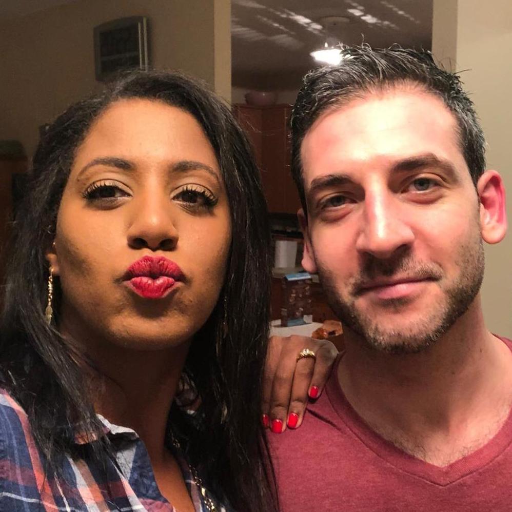 Yoella sending kisses...See you soon!!