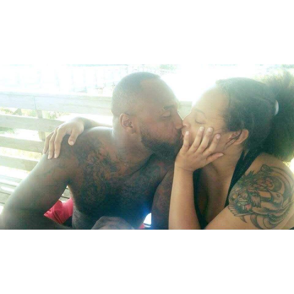 Beach day with bae.. and the family.