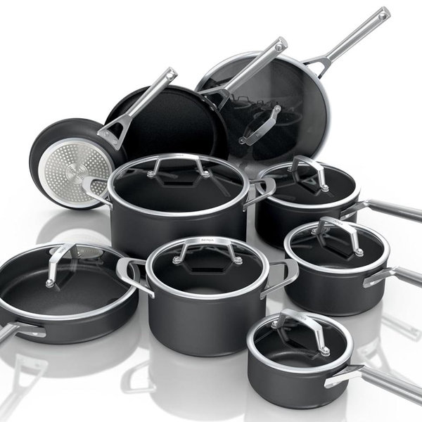 Ninja Cookware, Ninja NeverStick Professional, 16-Piece Pots and Pans Set, Non Stick Frying Pans, Kitchen Essentials, Stock Pot, Sauce Pan, Glass Lids, Saute Pan, All Stovetops, Black, C39900