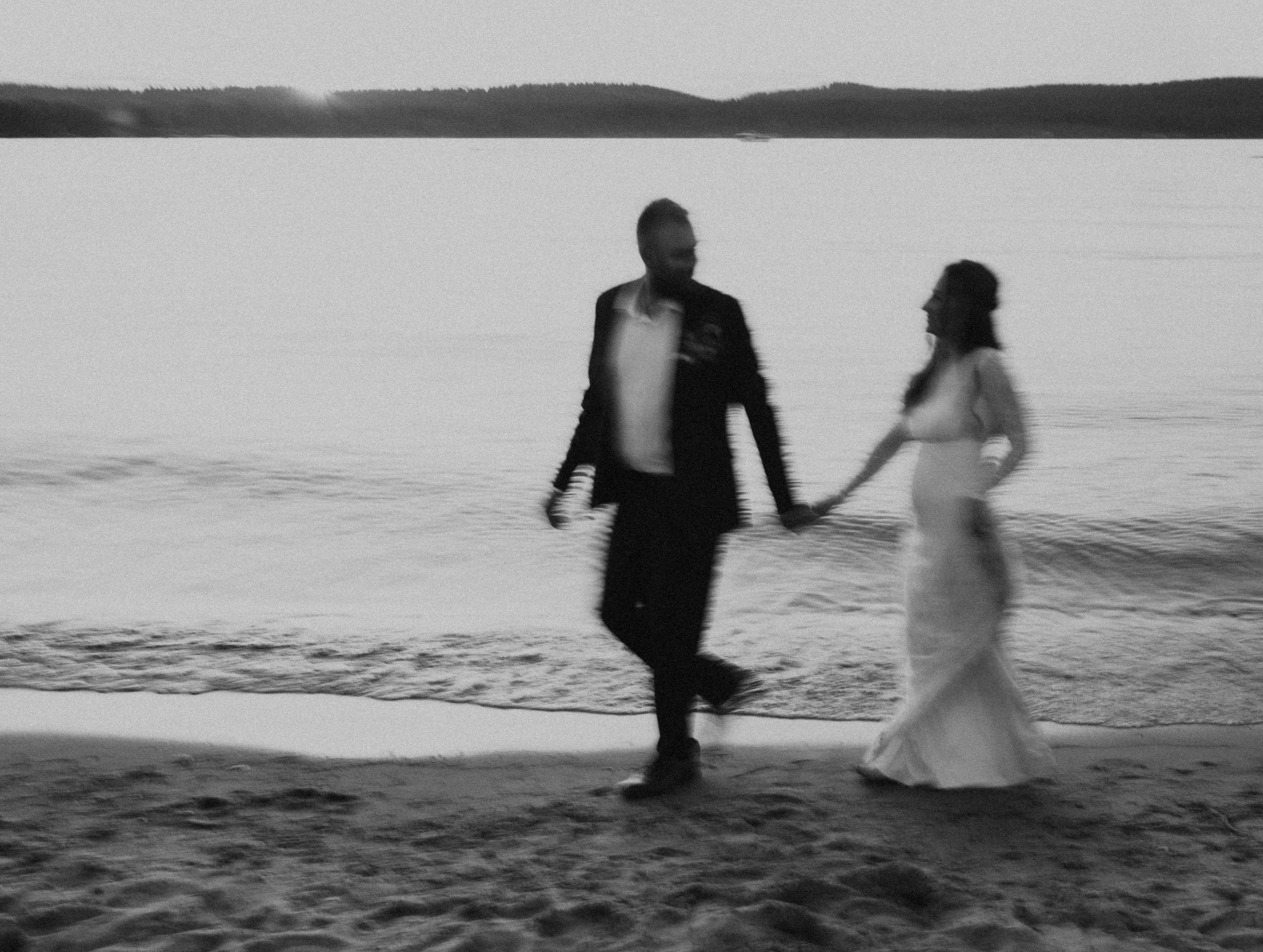 The Wedding Website of Caitlin Nicolarsen and Mark Nicolarsen
