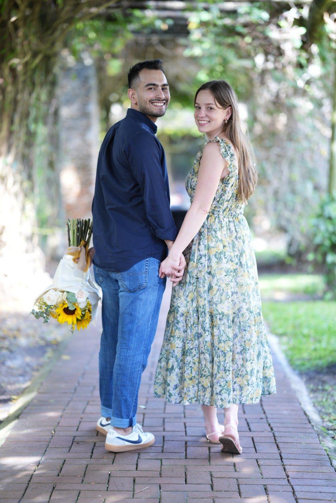 The Wedding Website of Aaron Hernandez and Claudia Salabarria