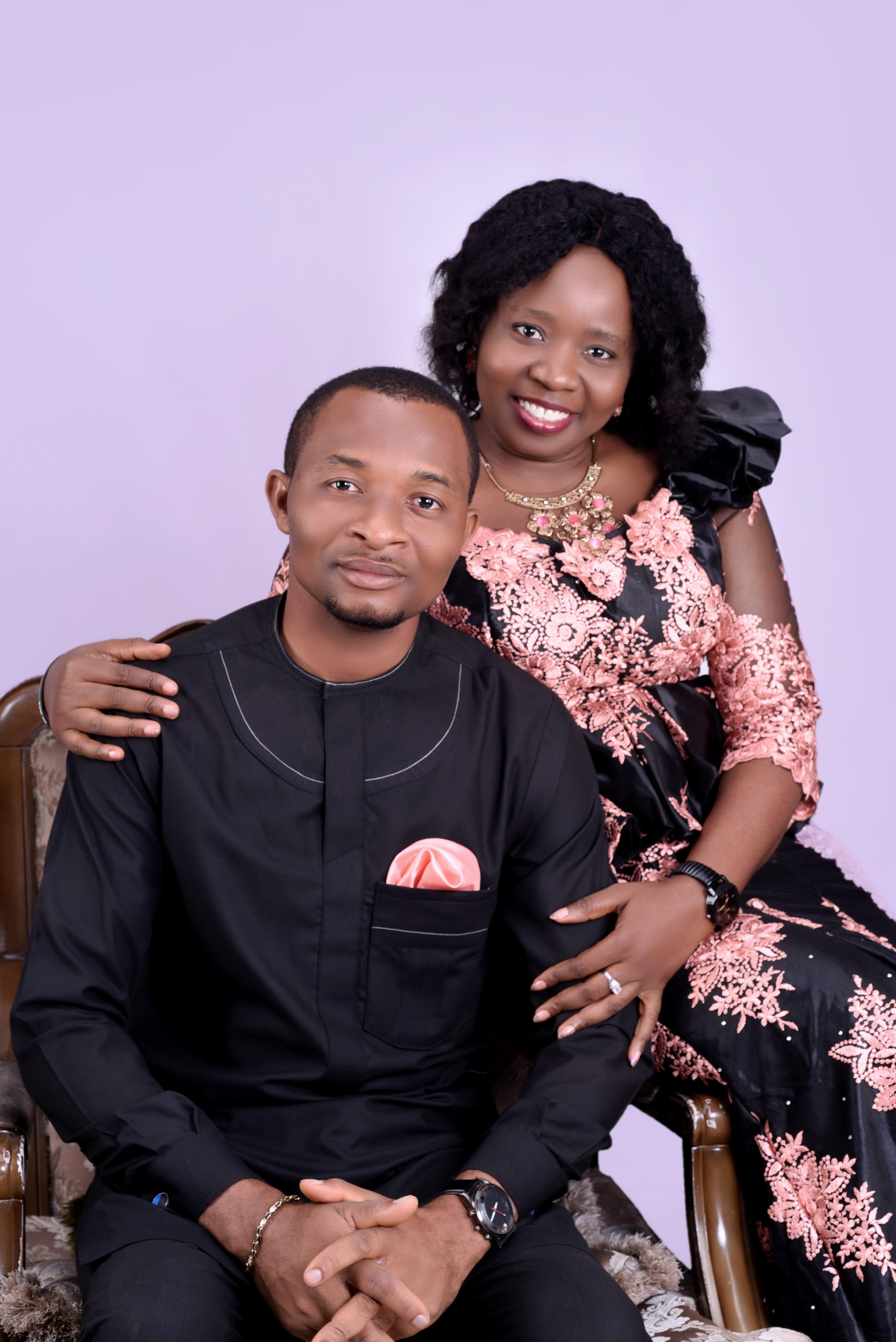 The Wedding Website of Itoho-owo Robinson and Nelson Nelson Sr.