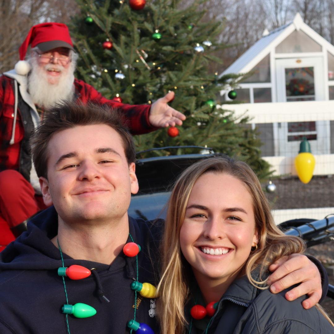 Dec 2020: Sam’s first Christmas with the Pentz family, spent working on an alpaca farm.