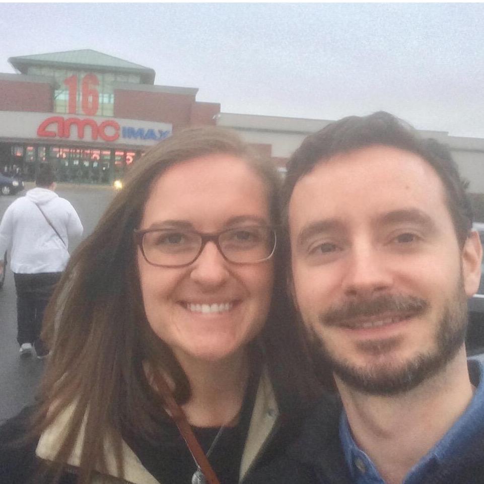 Date night at the movies!
Una noche en el cine!
