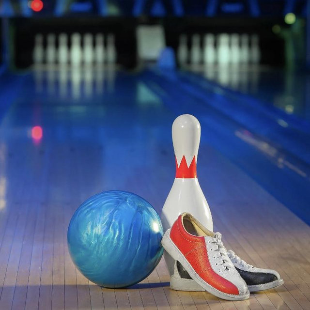 Bowling date