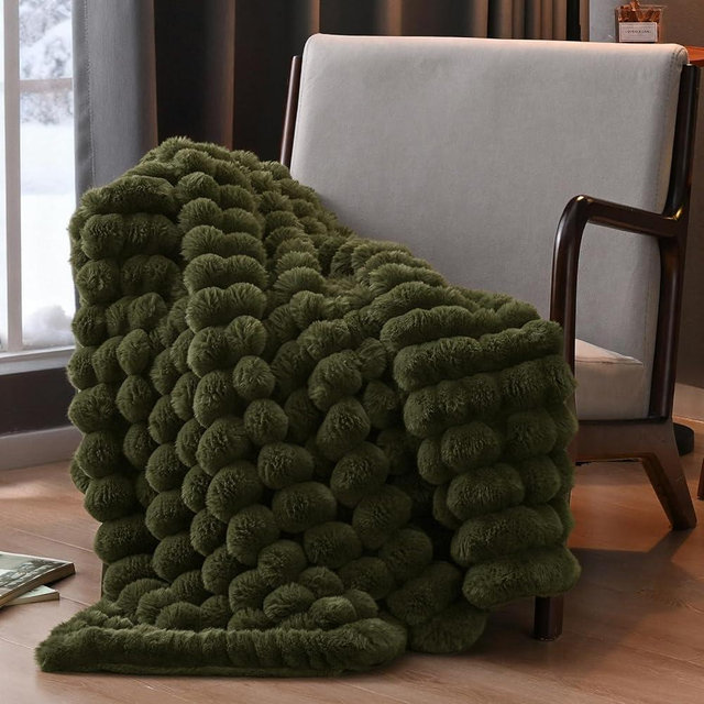 David's Home Double-Sided Faux Rabbit Fur Throw Blanket Twin Size, Reversible Luxury Soft Thick Shaggy Warm Fuzzy Bubble for Couch,Cozy Plush Fluffy for Fall Winter,Winter Moss,60 "* 80"