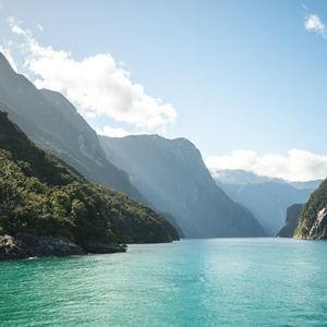 Honeysmoon: 5-Day Hike through New Zealand