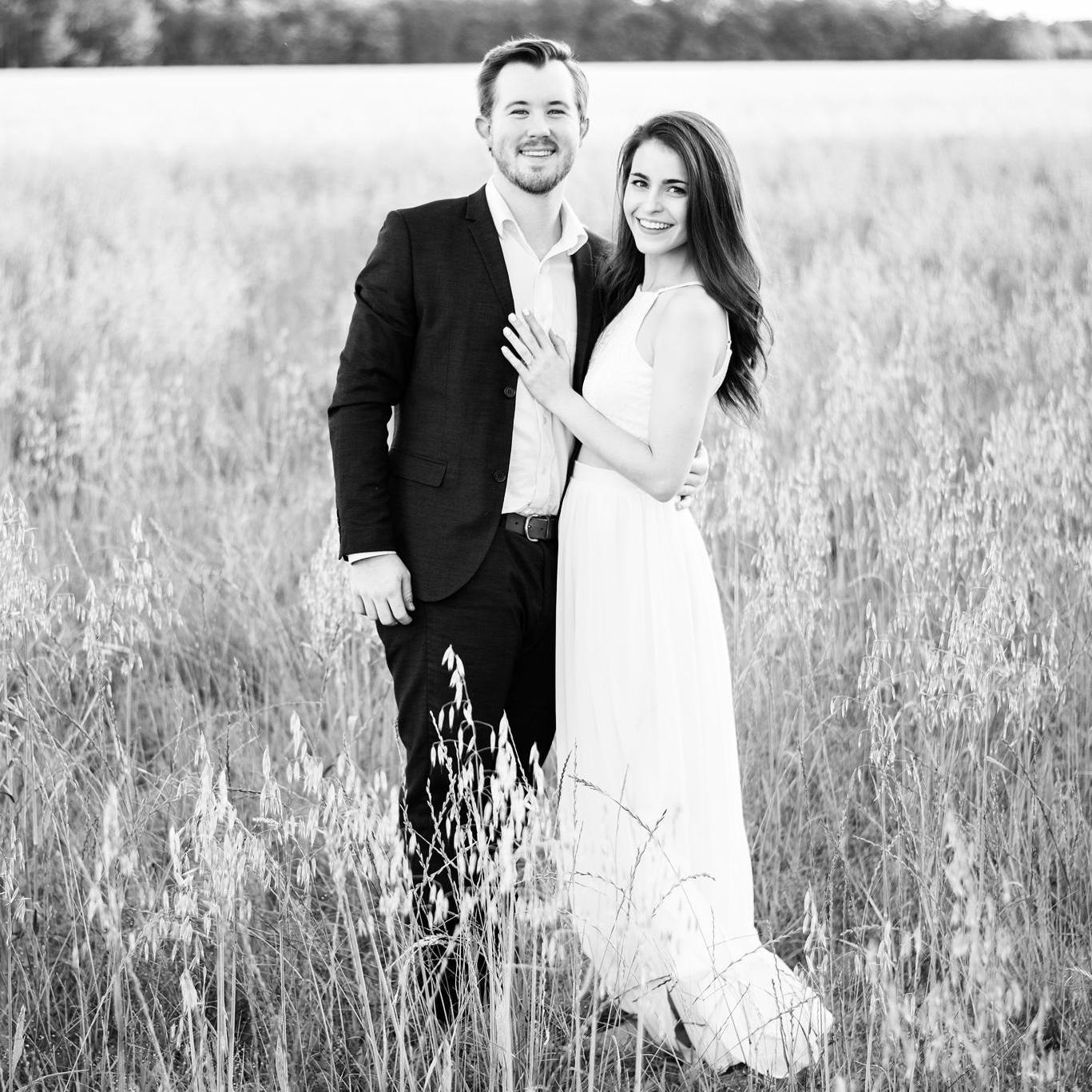 Engagement Pictures by Andrew Swindle Photography