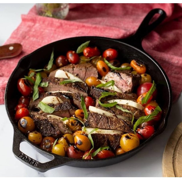 Lodge 10.25 Inch Cast Iron Skillet – Pre-Seasoned Frying Pan with Teardrop Handle – Oven, Stovetop, Grill & Campfire Use – Made in USA – Durable, Non-Toxic, Even-Heating Cookware – Black