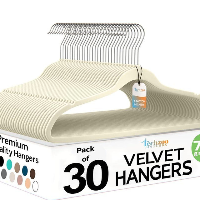 TechZoo Premium Ivory Velvet Hangers 30 Pack – Space Saving Felt Hanger, Non Slip Clothes Hangers for Closet, Heavy Duty Hanger for Coats, Shirts & Pants, 360° Swivel Hook, Hold Up to 10lbs