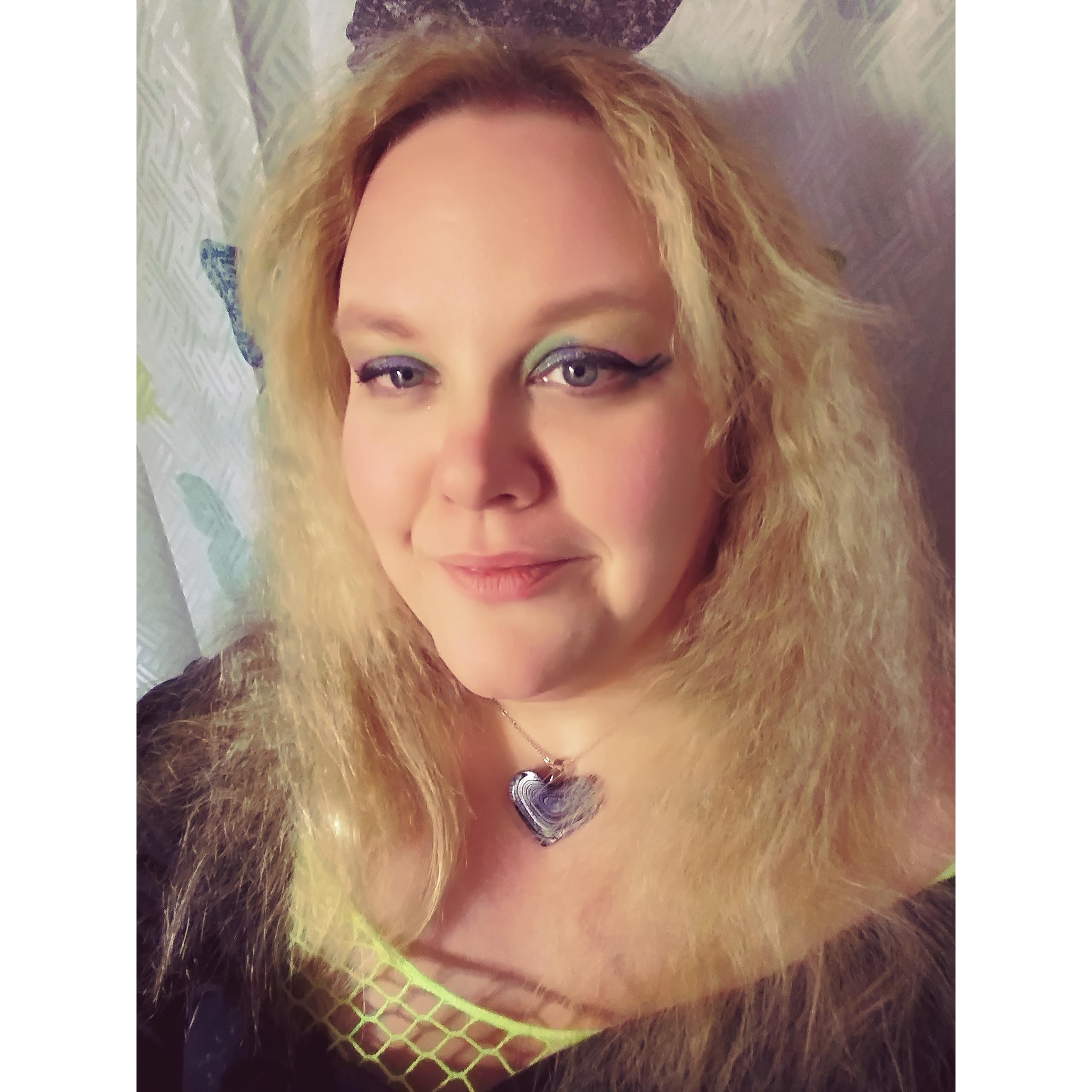Terri for throwback Thursday for Montessori Pride week. I <3 the 80s.