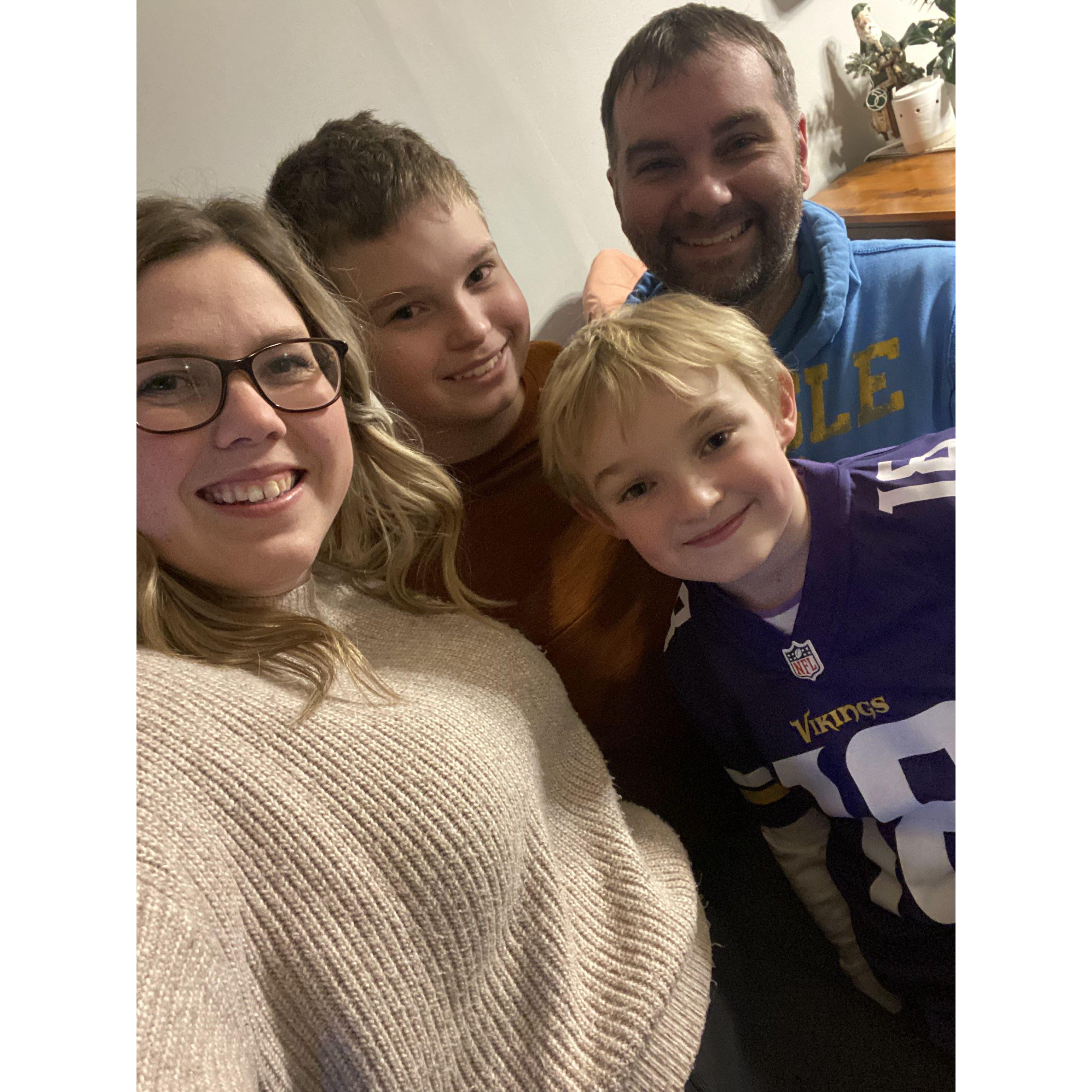 Ringing in the New Year! 2.0.2.3. - The one where they all become Clos's