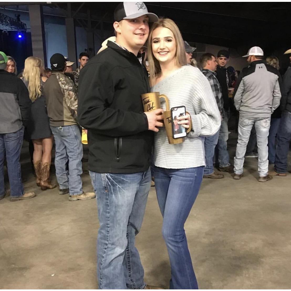 Reinacting our first time meeting at another Kane Brown concert!