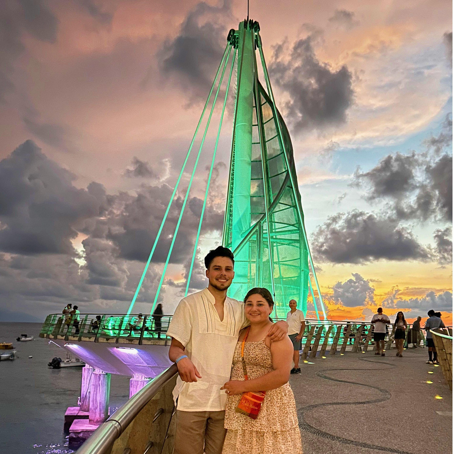 Una noche en el malecón de Puerto Vallarta. 2022