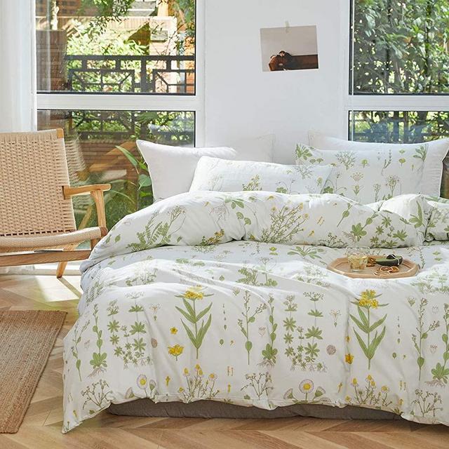 Joyreap 3pcs Comforter Set, Yellow Flowers Green Leaves Pattern, Smooth Soft Microfiber Comforter for All Season (King, 102x90 inches)