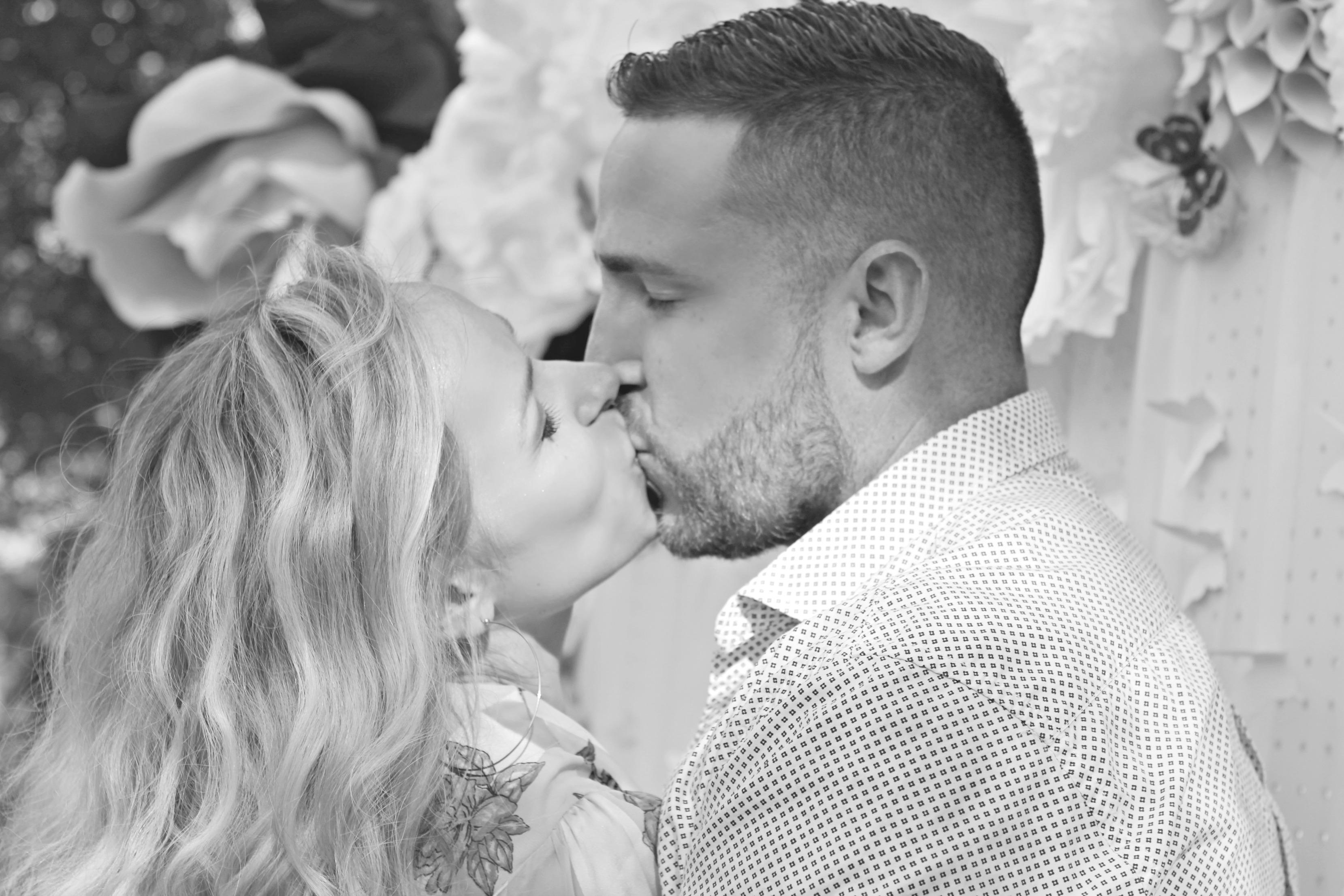 The Wedding Website of Marta Loc and Joshua Davis