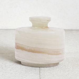 Luca Cellar - Material | Onyx