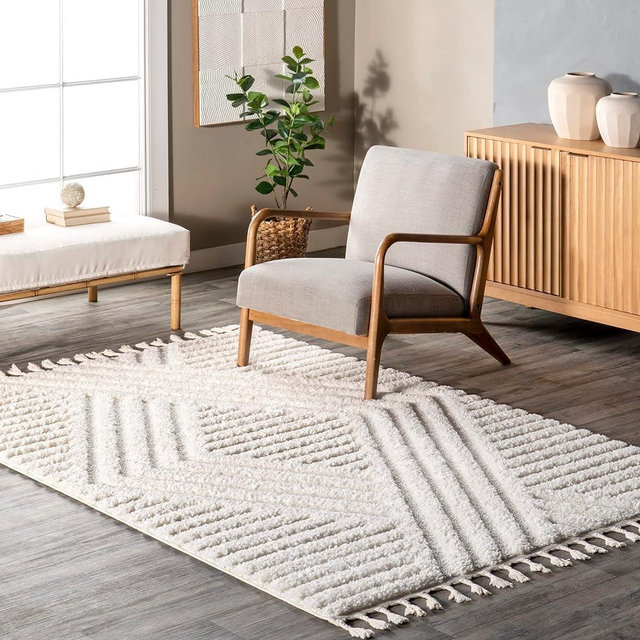 nuLOOM Risette Geometric Shag Tassel Area Rug, 5' 3" x 7' 6", Beige