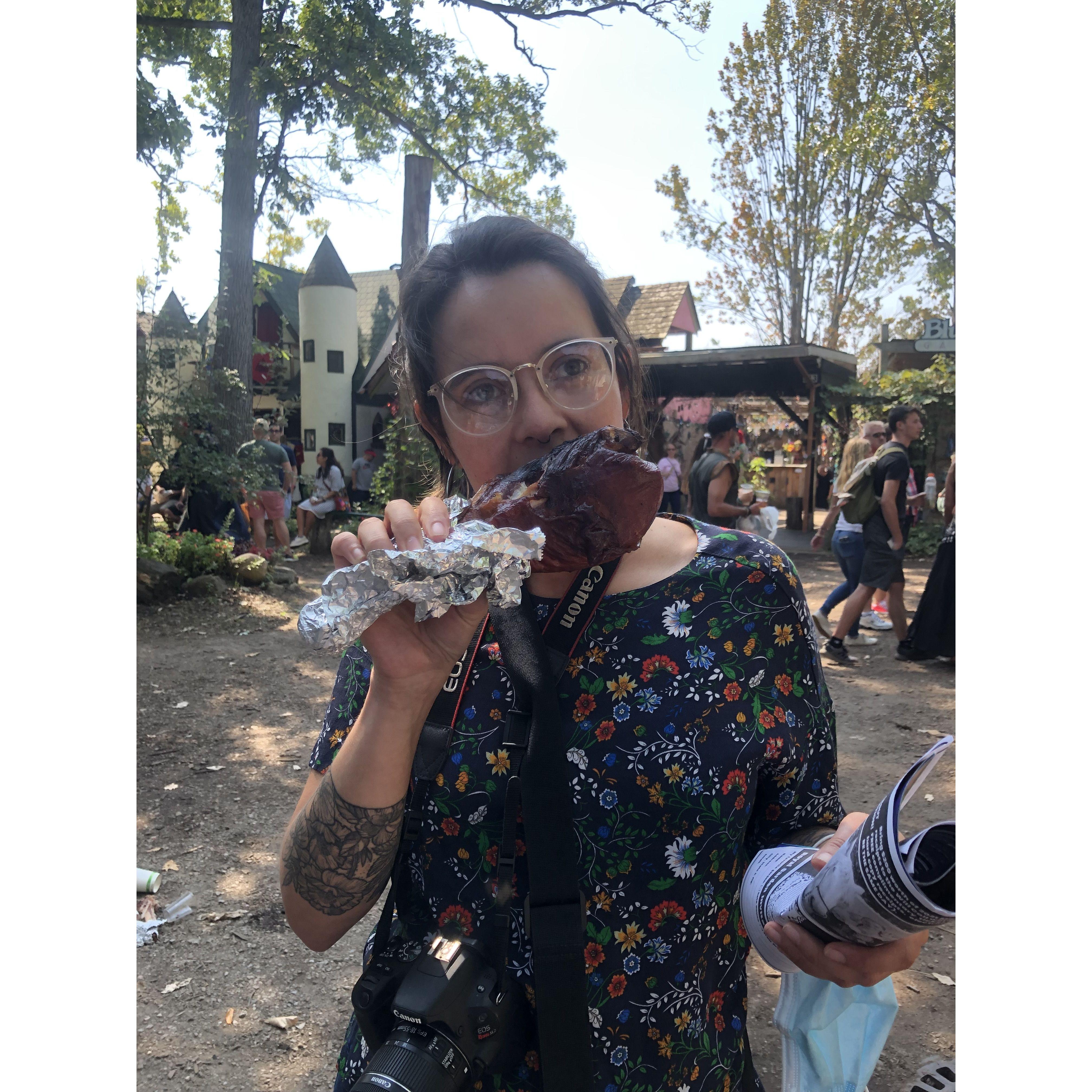 Renaissance fair / la feria renacentista "this is a gringo thing she said"