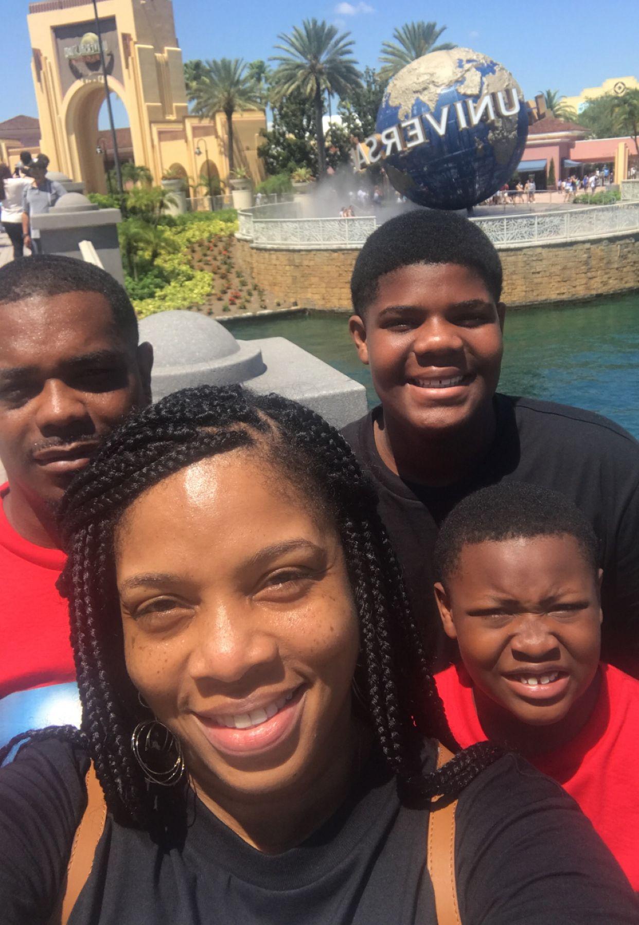 The Wedding Website of Danyell Smith and Leondus Donaldson