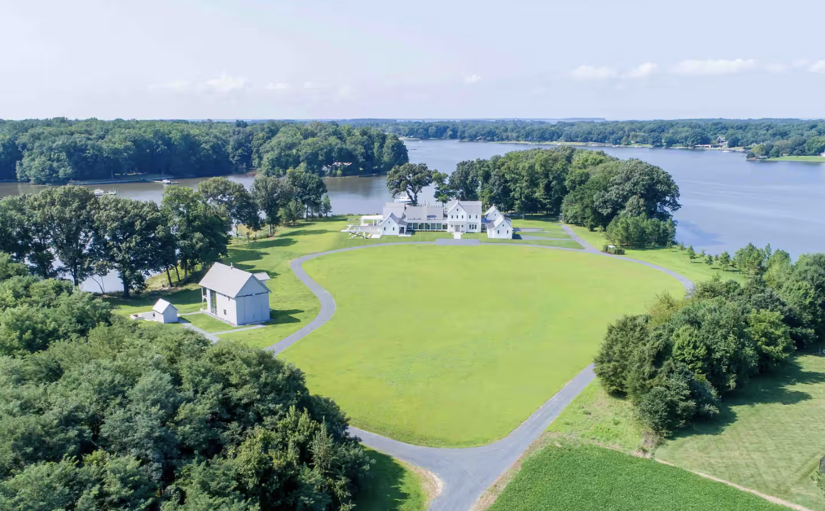 The Wedding Website of Mia Dickinson and Jason Opferbeck