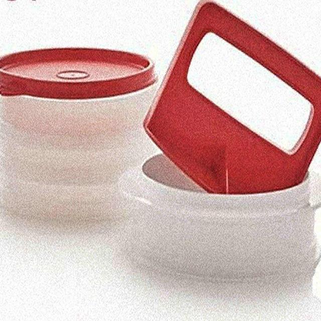 Tupperware Hamburger Press and Freezer Set in Chili Red