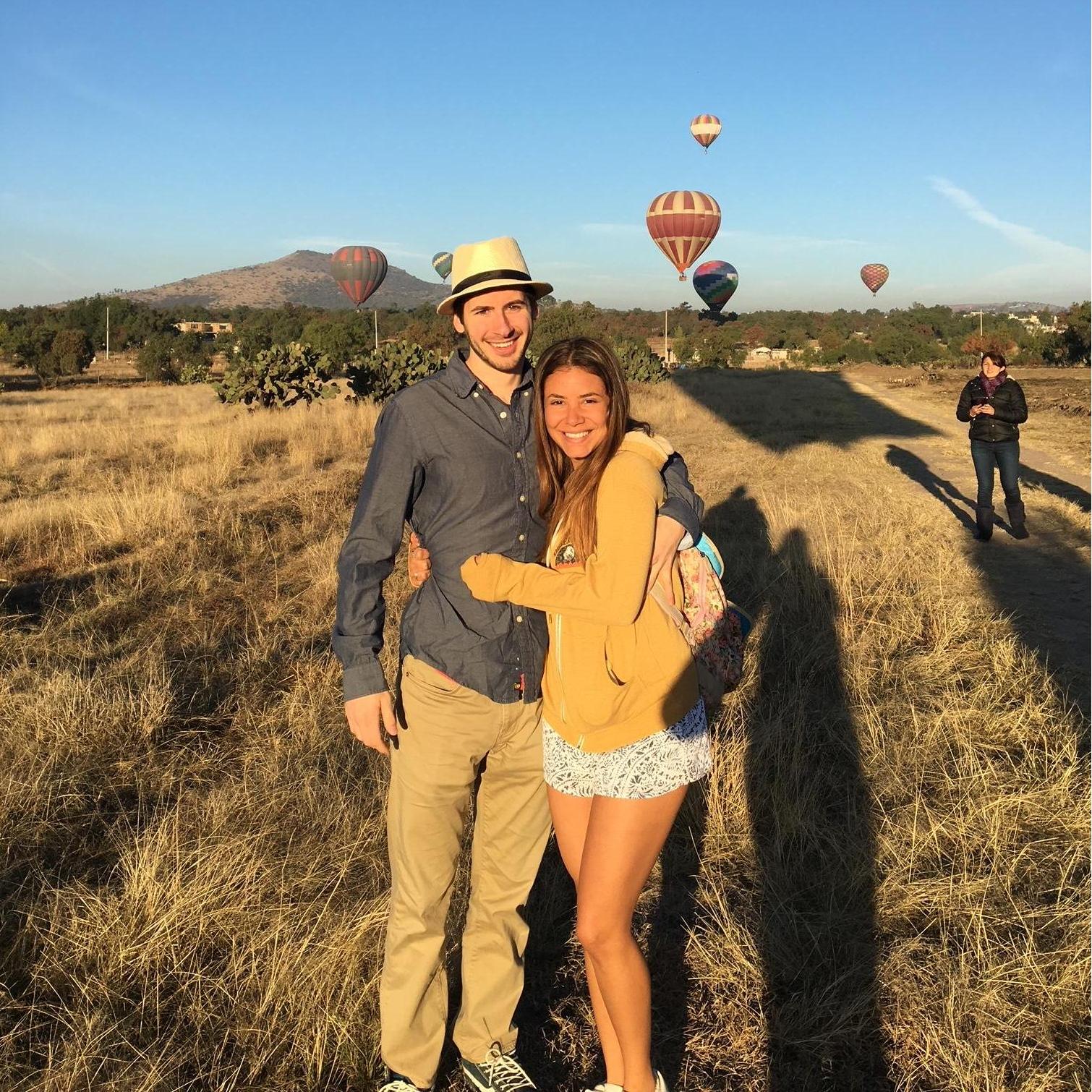 Anthony's first trip to Mexico, flying a hot air balloon over Teotihuacan! | El primer viaje de Anthony a México, ¡volando sobre Teotihuacán en globo!