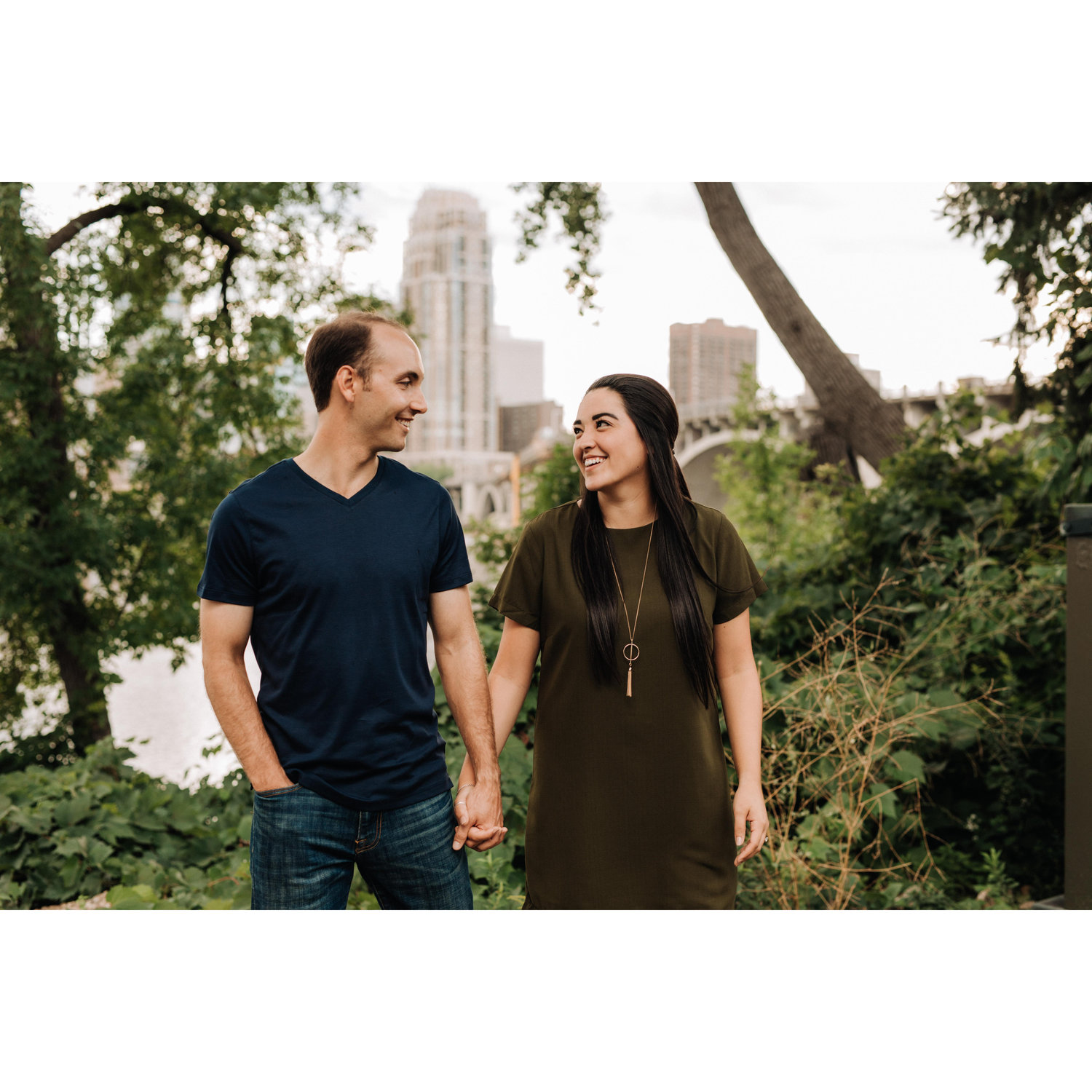Engagement photos - St. Anthony Main (2020)
