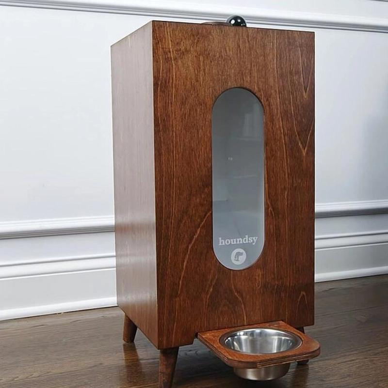 Elevated Houndsy Kibble Dispenser - Brown/black