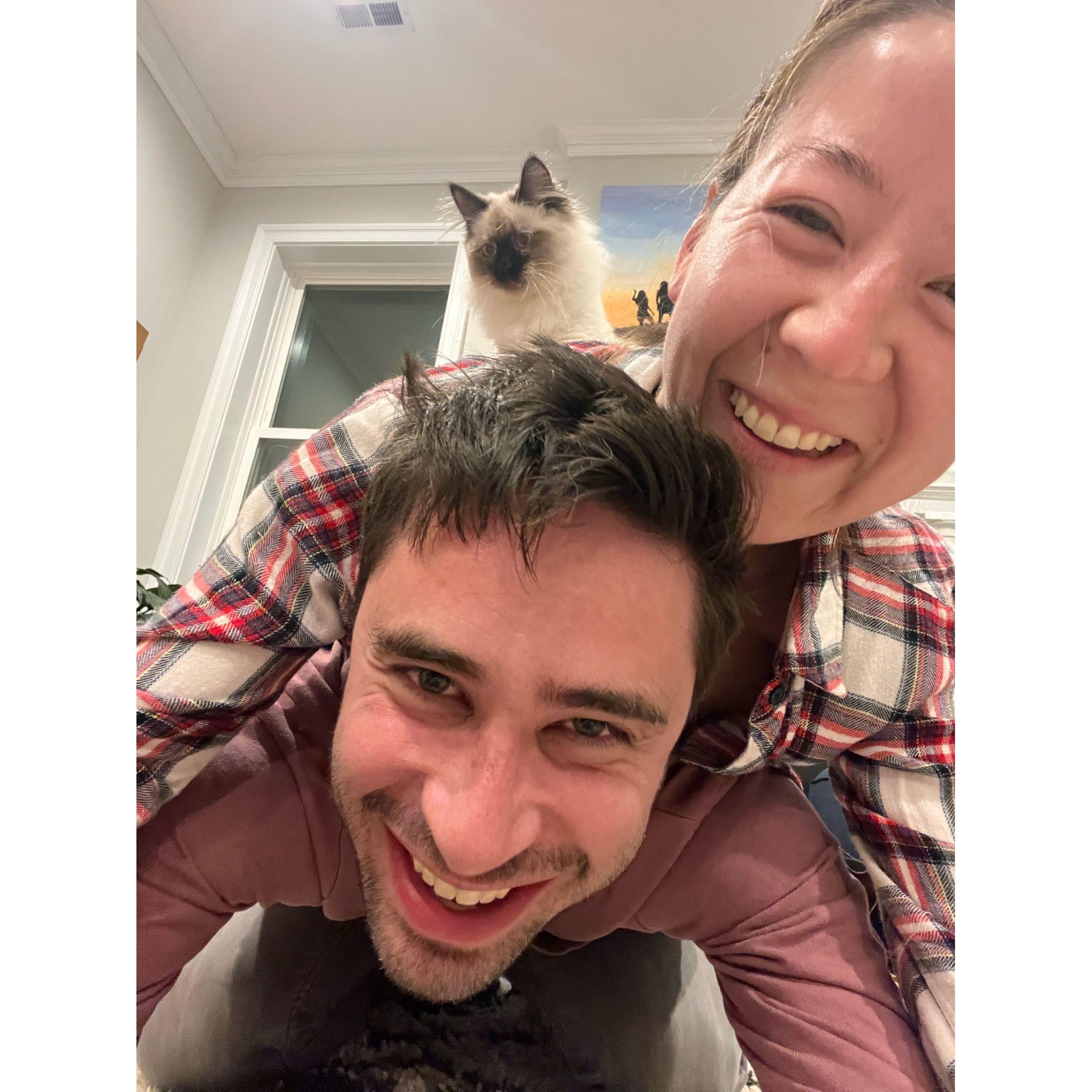 The whole family! Poncho is clearly in charge!