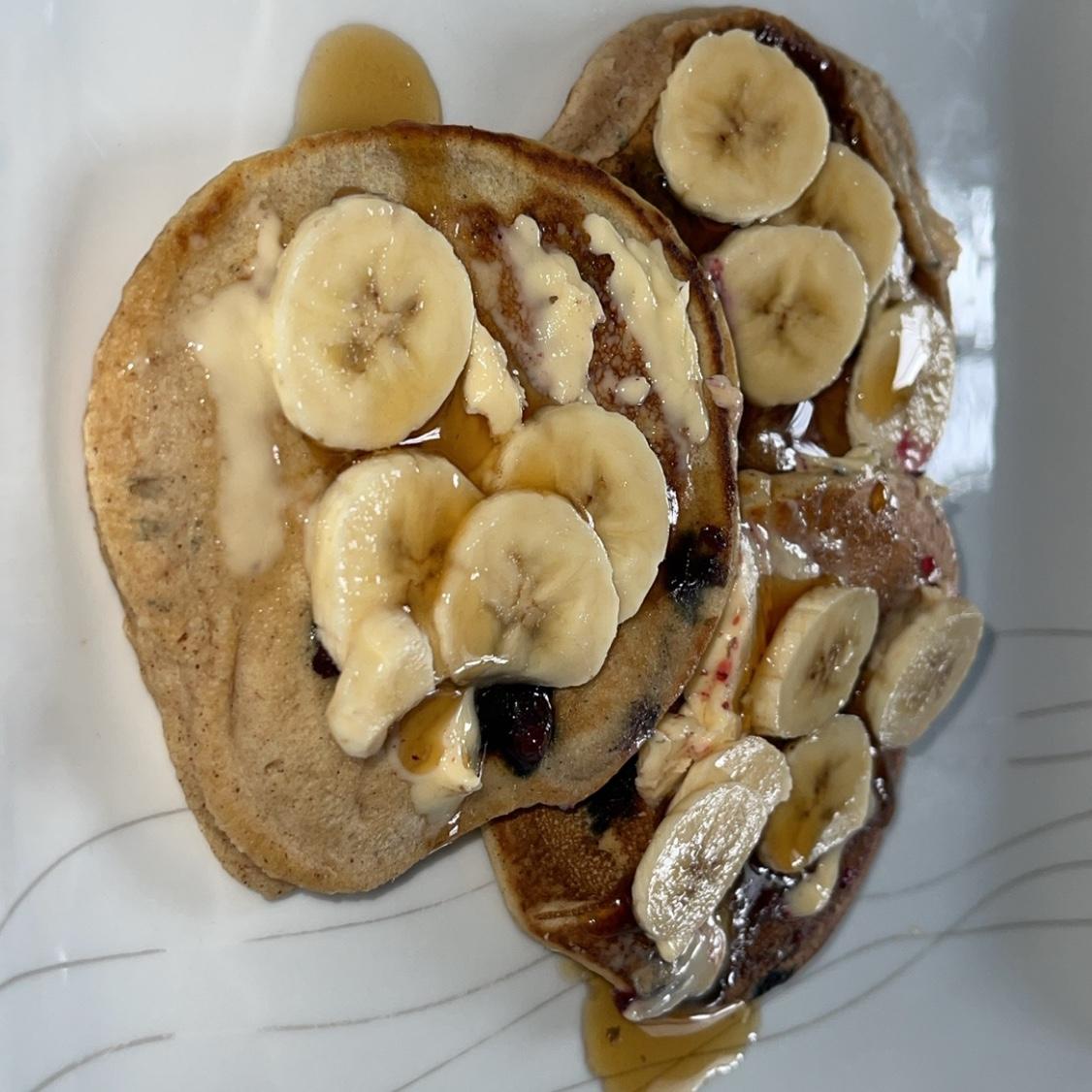 Our first Sunday blueberry pancakes / Nossas primeiras panquecas de mirtilo de domingo