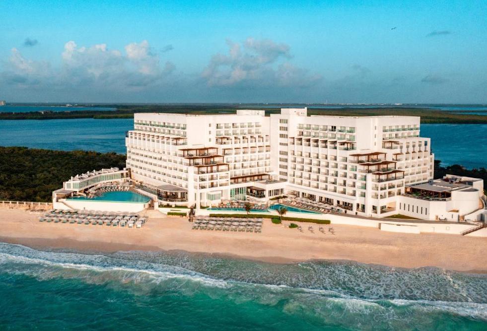 The Wedding Website of Alex Asack and James McGrath