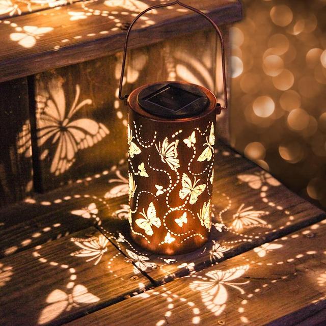 Solar Lanterns Outdoor Hanging Lantern Lights, Butterfly Outdoo Decor Lantern, Waterproof LED Decorative Garden Light Delicate Garden Decoration for Patio, Yard, Pathway, Landscape