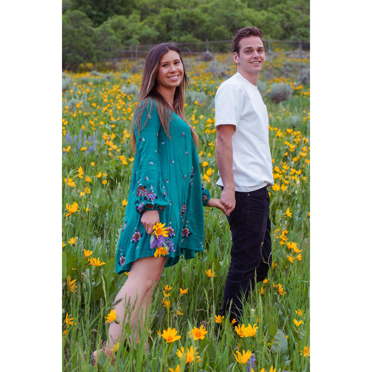 Save the date pictures in Ferguson Canyon, Utah.